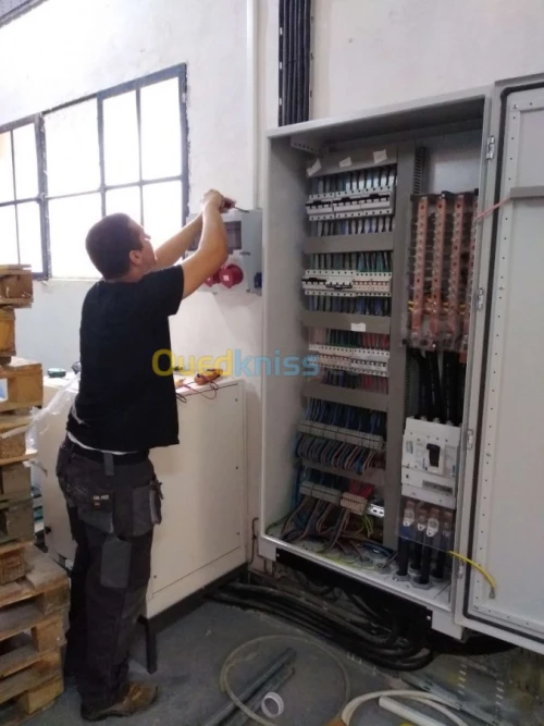 armoire électrique et coffret
