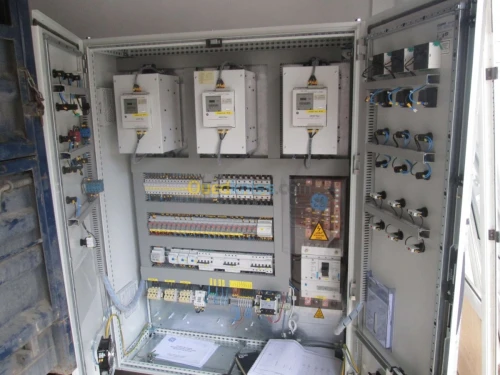 armoire électrique et coffret
