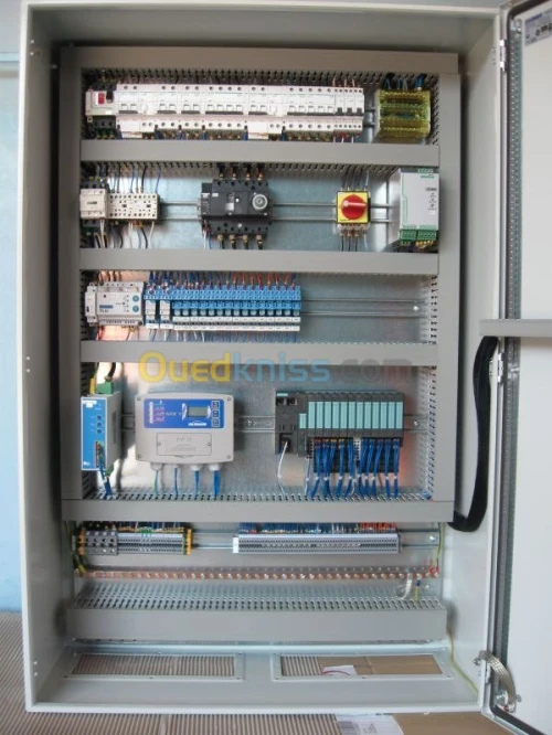 armoire électrique et coffret