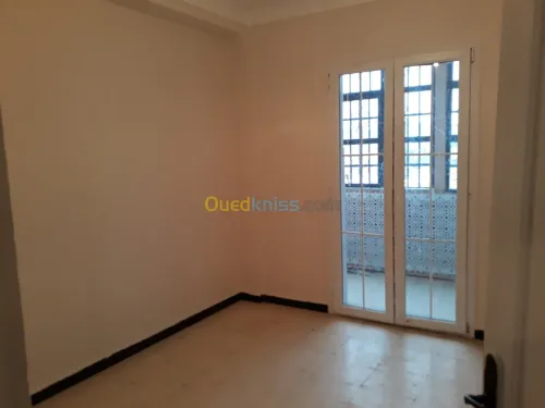 Location Appartement F4 Tiaret Tiaret