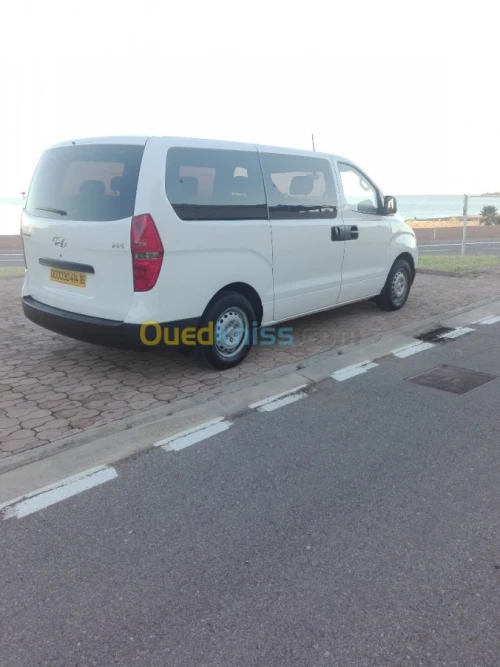 Location mini bus