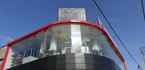 Publicité avec panneaux afficheur LED
