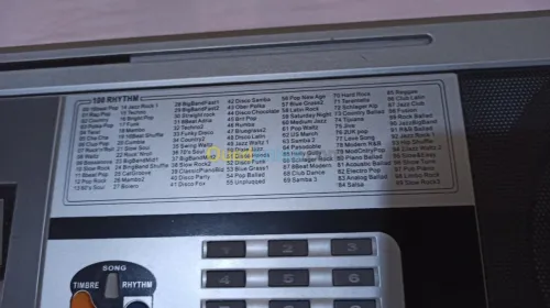 Synthétiseur de marque MEIKE