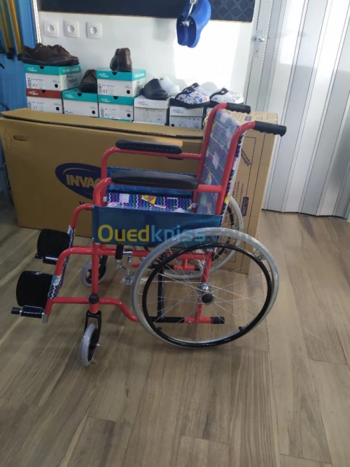 FAUTEUIL ROULANT ENFANT EN COULEUR