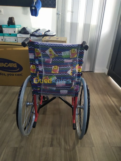 FAUTEUIL ROULANT ENFANT EN COULEUR
