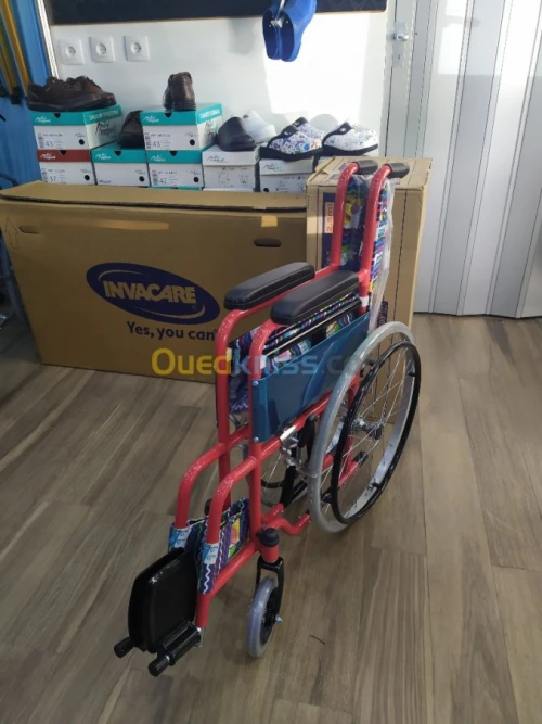 FAUTEUIL ROULANT ENFANT EN COULEUR