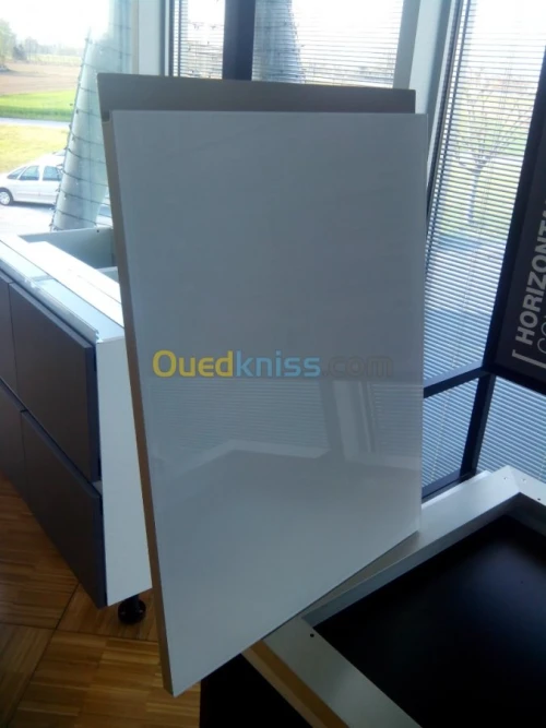 façade en verre de cuisine italien