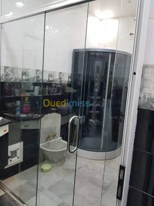 cabine vitrine en verre tremp