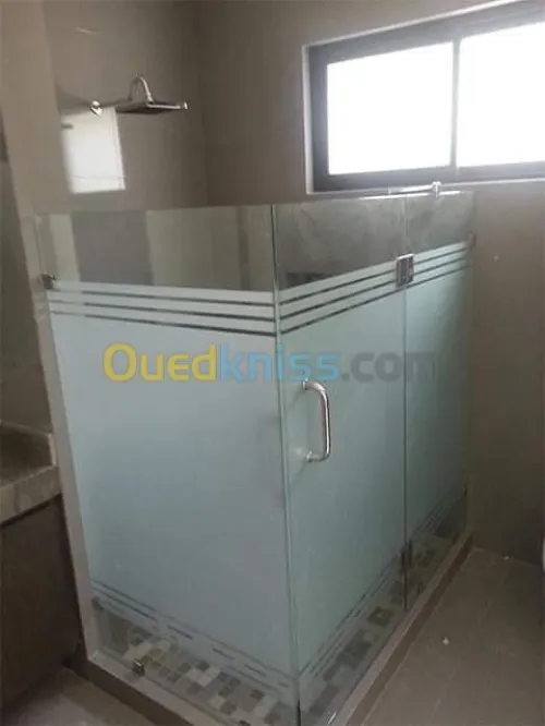 cabine vitrine en verre tremp