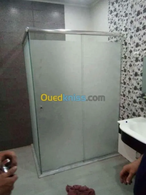 cabine vitrine en verre tremp