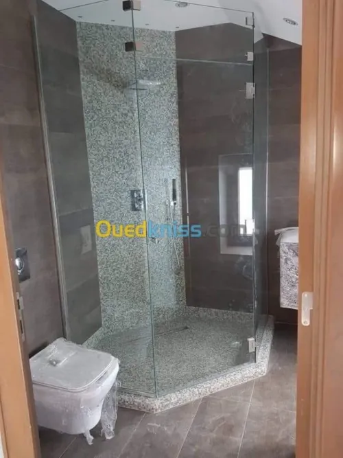 cabine vitrine en verre tremp