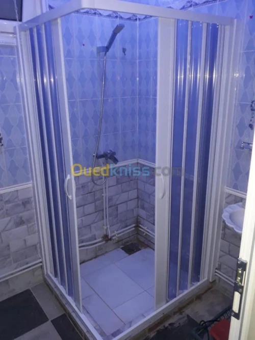 Cabine de douche 