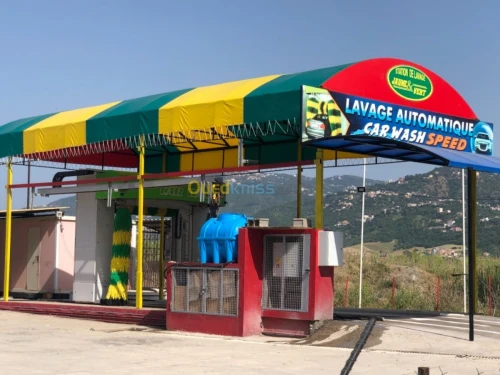 Lavage automatique de voiture 