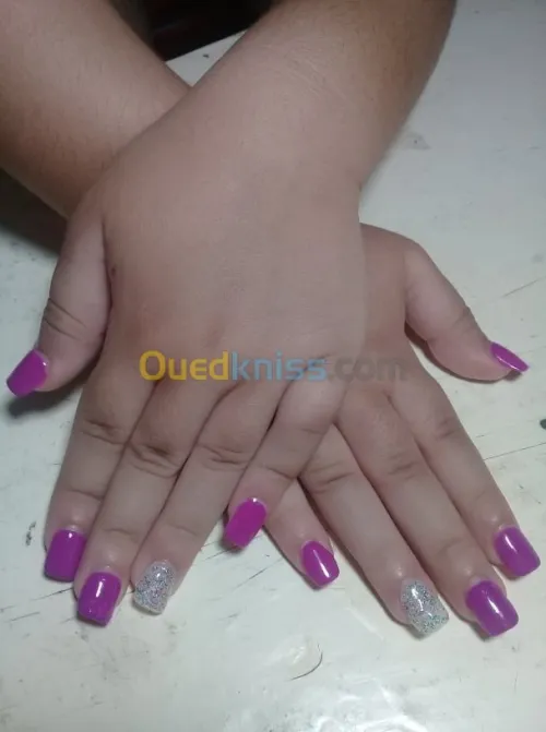 Onglerie a  domicile