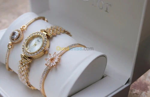 Super montre coffrets femmes DIOR Gold