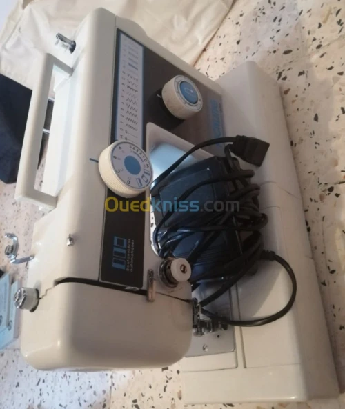 Machine à coudre