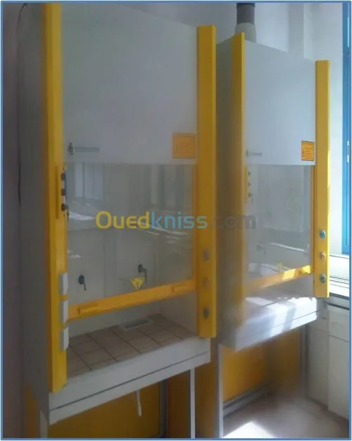 hottes chimiques  disponible 