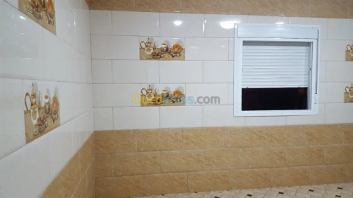 Bricolage بريكولاج Faïence . Dale de 