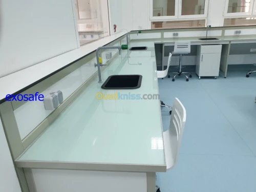EQUIPEMENT DE LABORATOIRE 
