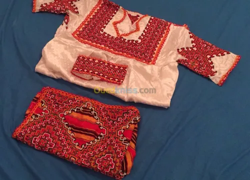 Robe kabyle bien chargée gargari