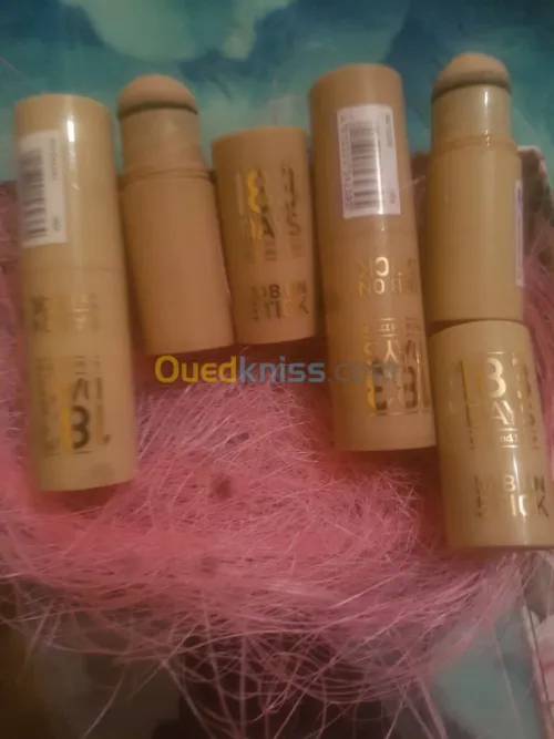 Maquillage de marque originale