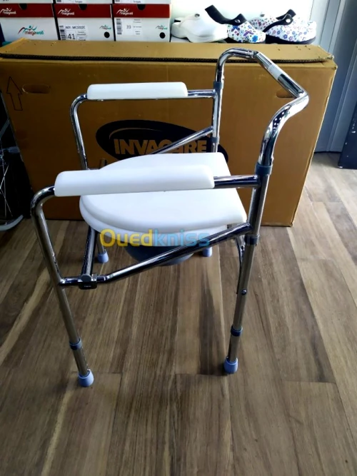 Chaise garde-robe pliable 