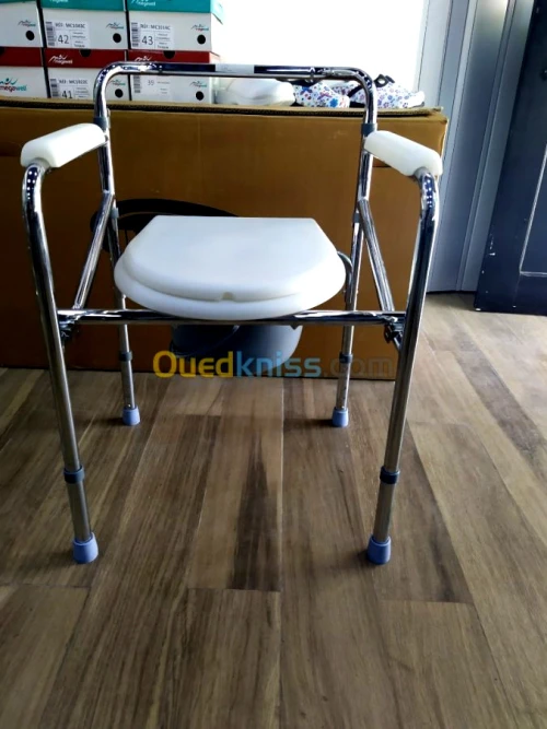 Chaise garde-robe pliable 