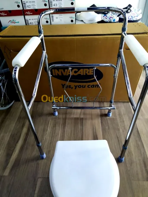 Chaise garde-robe pliable 