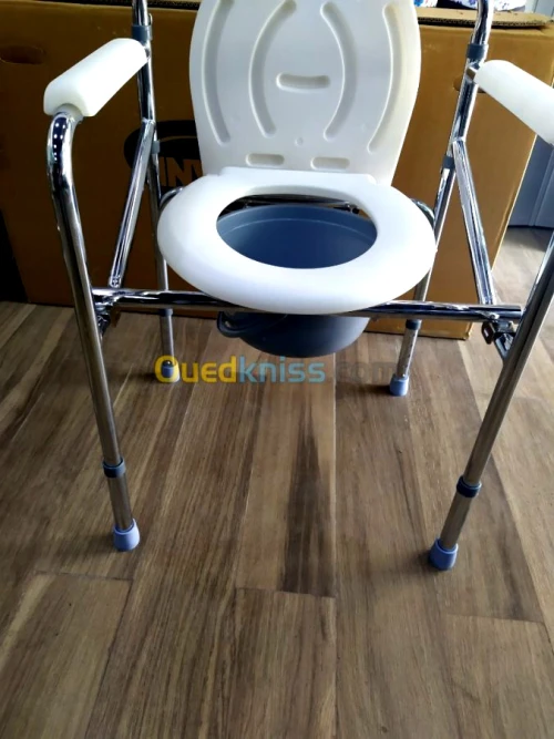 Chaise garde-robe pliable 