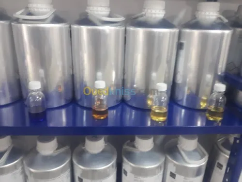 عطور نساء ورجال و مواد تجميلية 