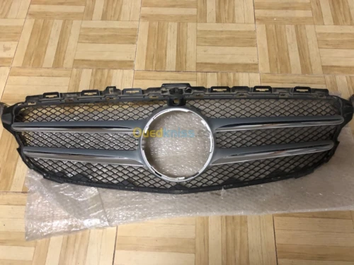 Calandre classe C w205 neuf