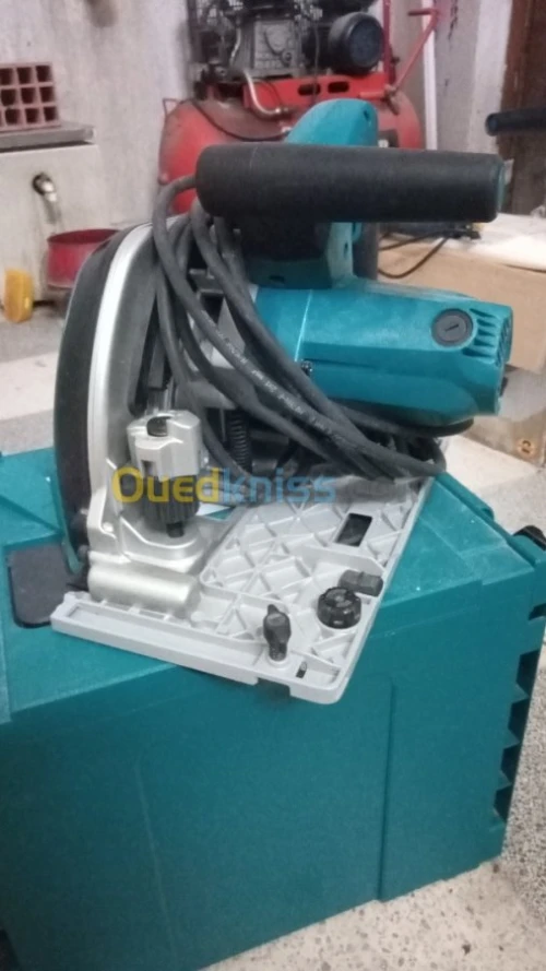 Fraiseuse MAKITA CA5000XJ pour plaque 