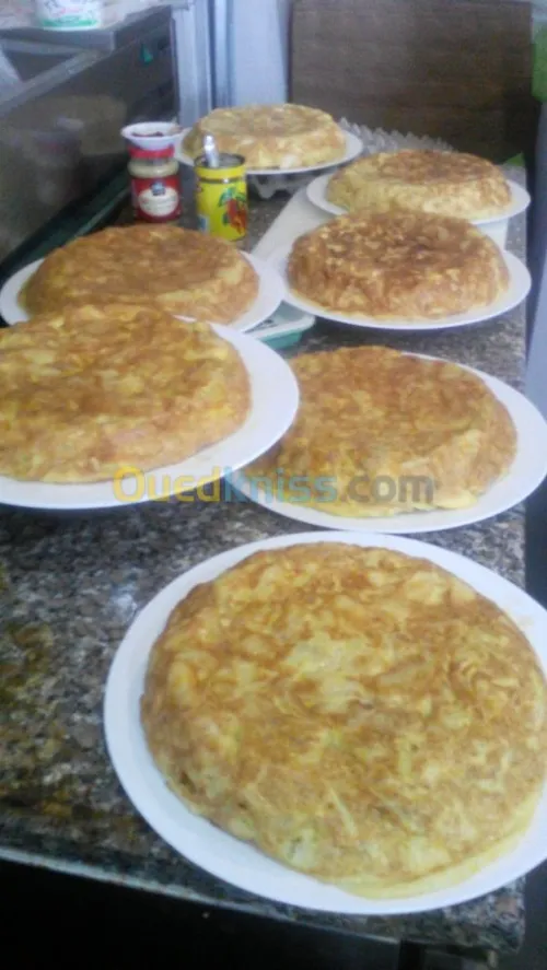 paella espagnol et divers plats 