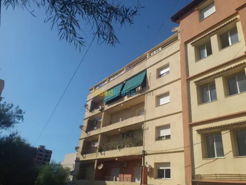 Fabrication des store et tinda en bach