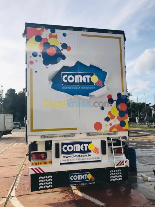 COMET SR PLATEAU BACHE A TROIS ESSIEUX 2026