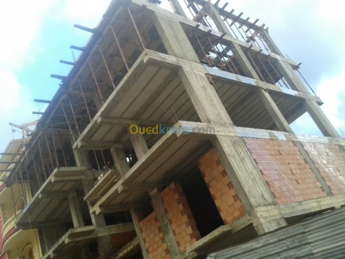 Consterction maco covror firayor