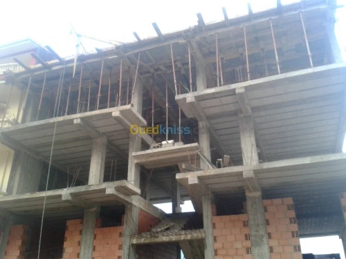 Consterction maco covror firayor