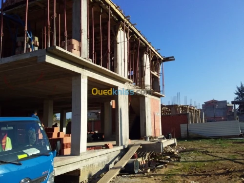 Consterction maco covror firayor