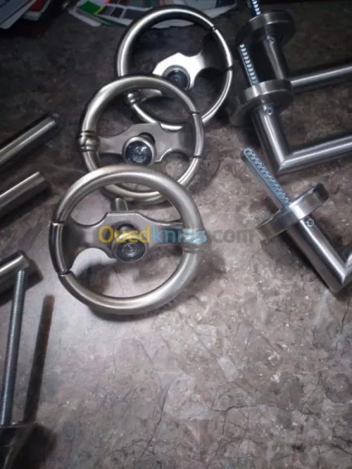 Accessoires de porte extérieure dispon