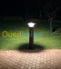 Luminaire Solaire de PELOUSE et JARDIN