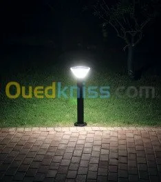 Luminaire Solaire de PELOUSE et JARDIN