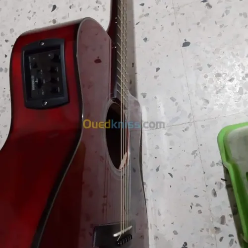 YAMAHA FSX800C électro acoustique guit