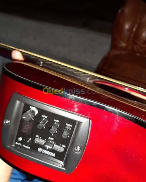 YAMAHA FSX800C électro acoustique guit