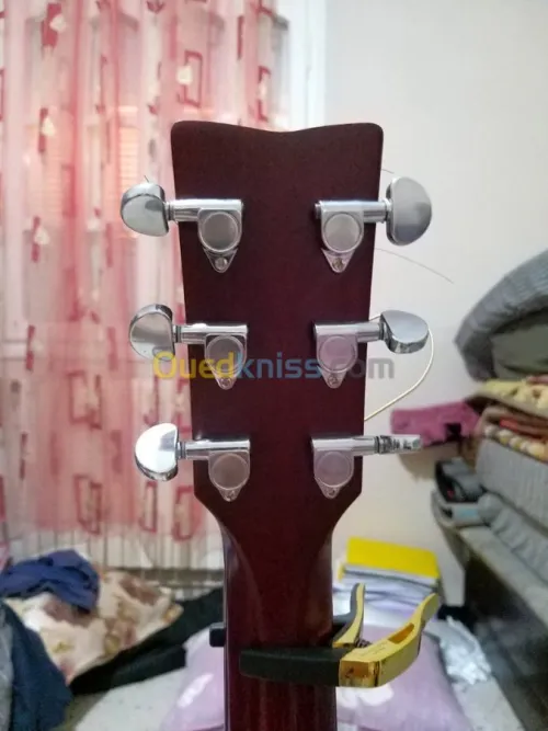 YAMAHA FSX800C électro acoustique guit