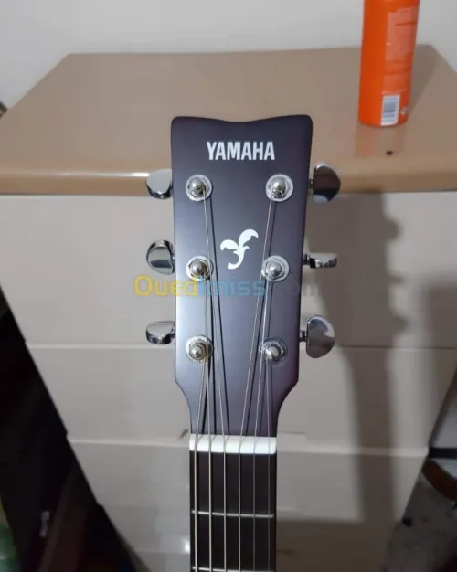YAMAHA FSX800C électro acoustique guit