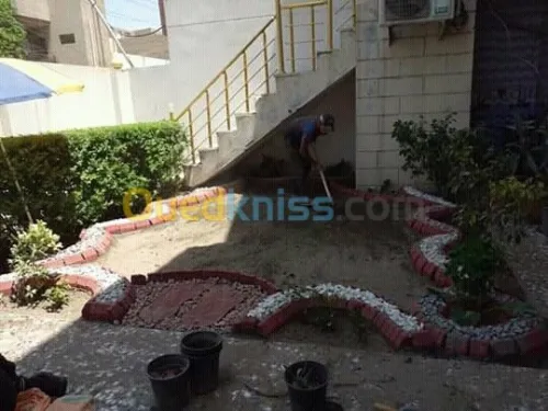 تهيئة الحدائق و كل المساحات الخضراء