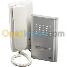 Caméra de surveillance et alarme