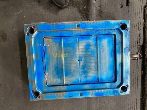 Fabrication des moulés injection plast