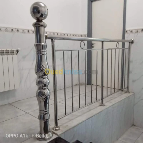 Rampes d'escaliers en inox et verre