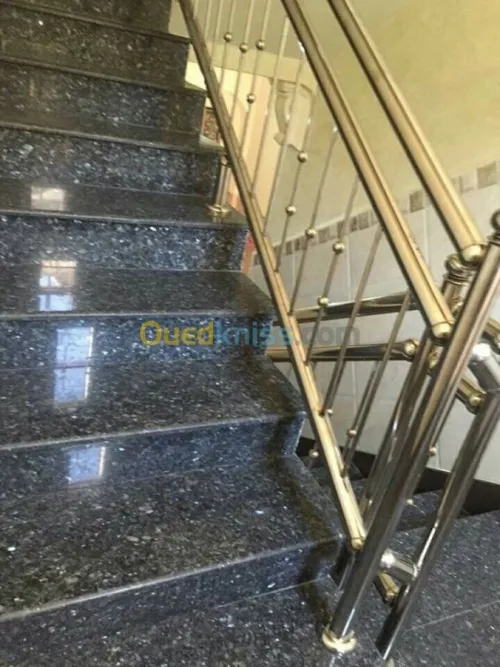 Rampes d'escaliers en inox et verre